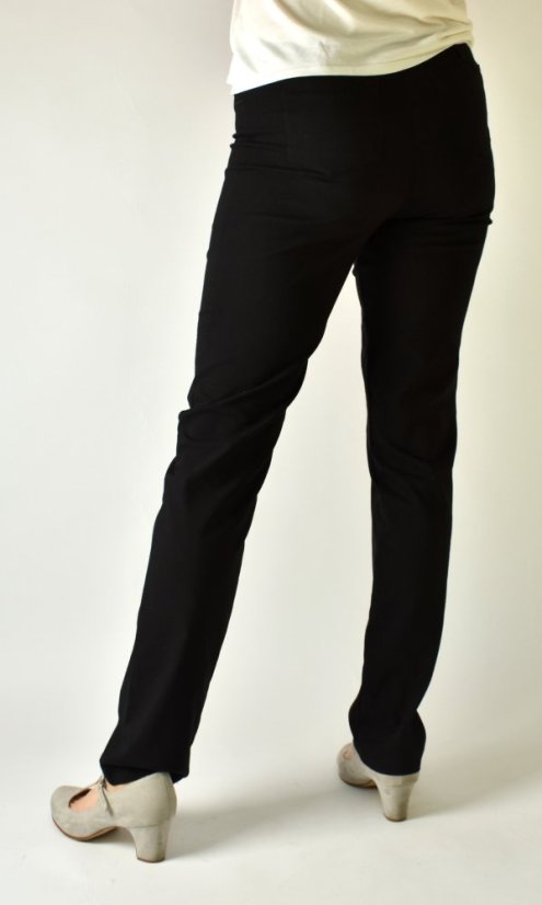 Dámské kalhoty UOMO 19733 s rovnými nohavicemi  - černé L36 - Velikost: EU42