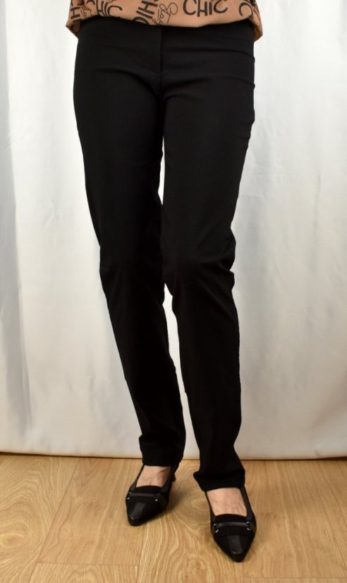 Dámské kalhoty UOMO 19733 s rovnými nohavicemi  - černé L36 - Velikost: EU42