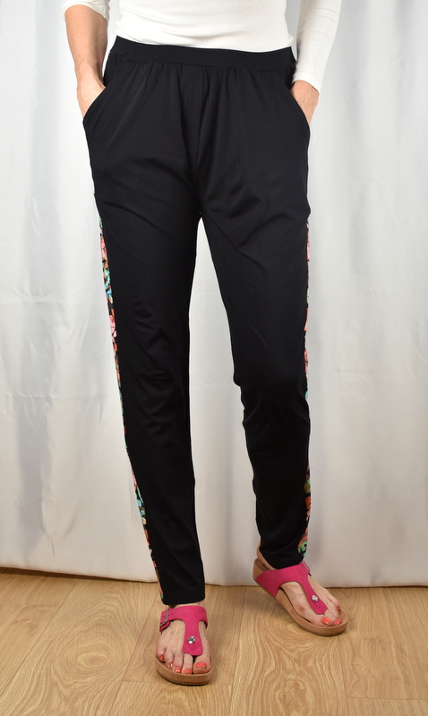 Volné kalhoty s lampasem - černé