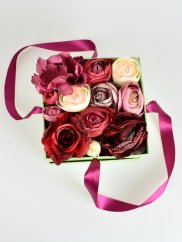 Květinová krabička "Seriózní dáma"