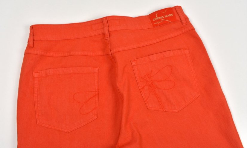 CORA kalhoty džínového střihu - červené L34 - Velikost: EU50